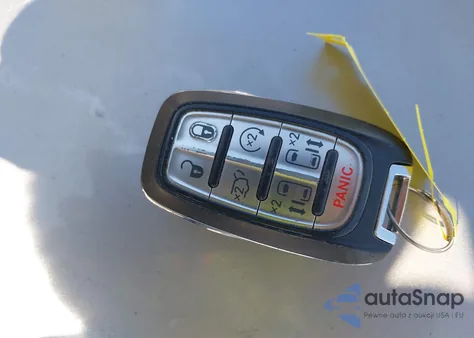 2021 Chrysler Voyager Lxi z USA, uszkodzony, nr VIN 2C4RC1DG0MR533974